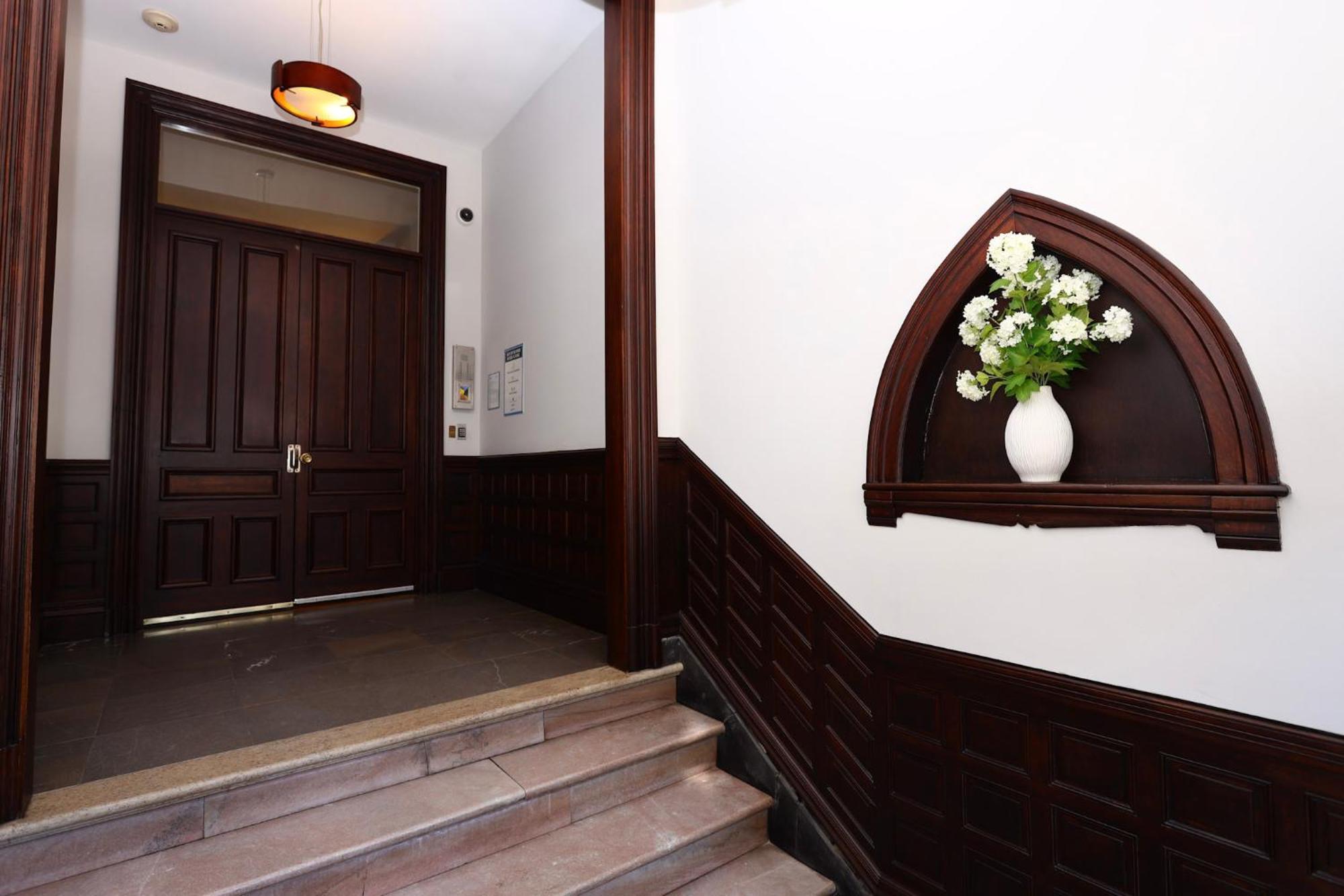בוסטון Large Stylish Newbury Street Studio W/ Kitchen מראה חיצוני תמונה